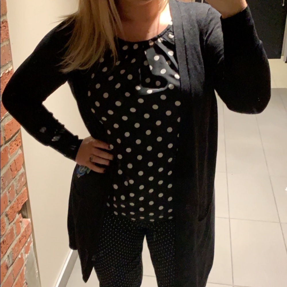 Sleeveless blouse